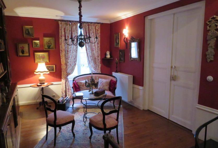 Château avec 4 gîtes dans un parc de 5 ha proche de Vichy.