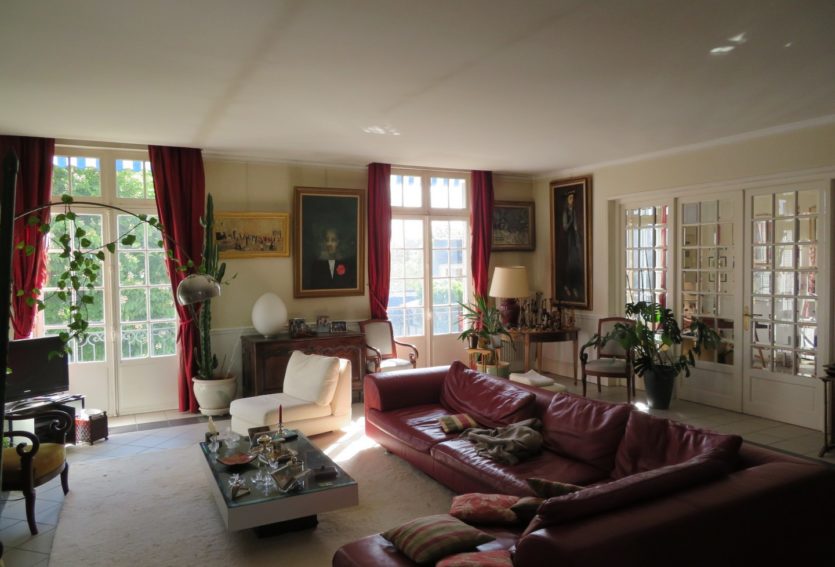 Prestigieux appartement avec balcon au cœur de Vichy.