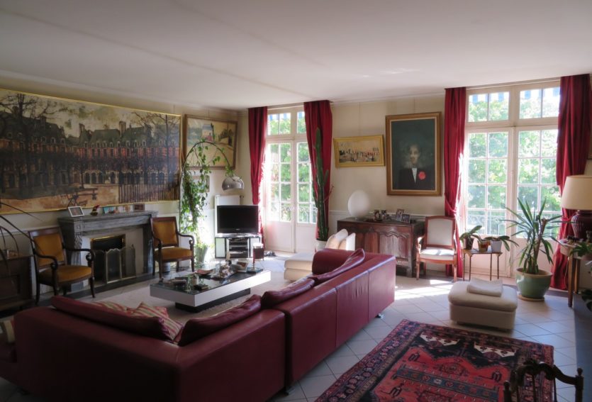 Prestigieux appartement avec balcon au cœur de Vichy.