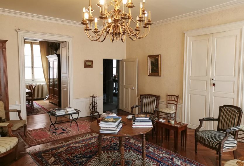 Hôtel particulier des XVIIe et XVIIIe siècles avec garage à Riom.