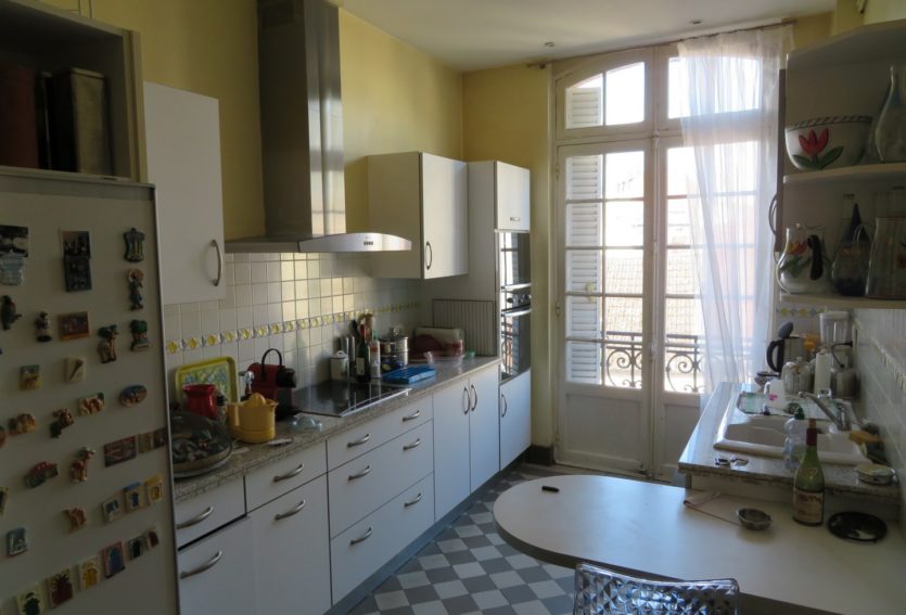 Prestigieux appartement avec balcon au cœur de Vichy.