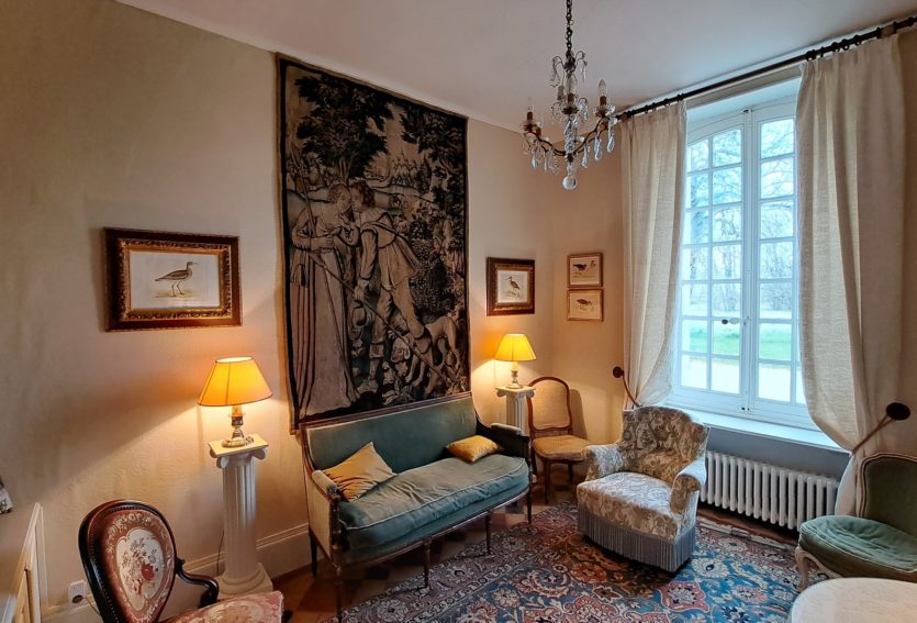 Château des XVIIIe et XIXe siècles avec dépendances dans le Cher