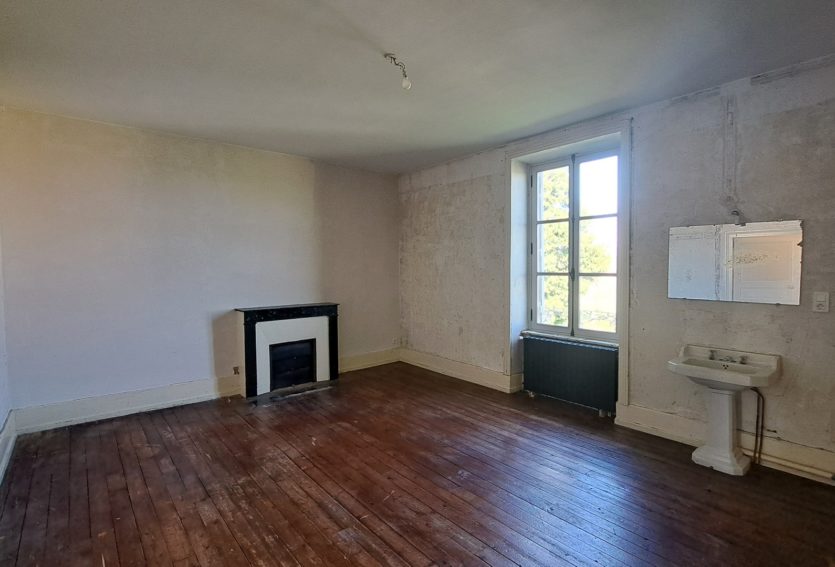 Maison de Maître XIXe avec dépendances et parc de 3,4 ha.