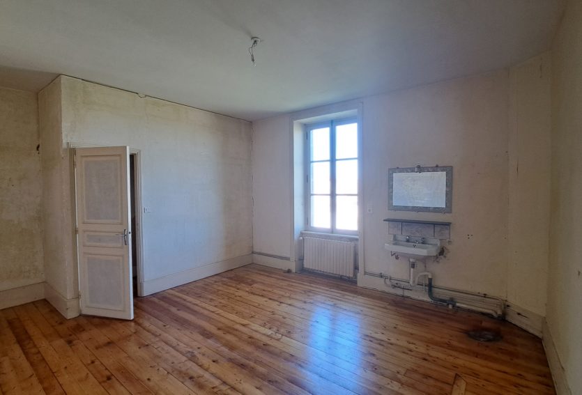 Maison de Maître XIXe avec dépendances et parc de 3,4 ha.