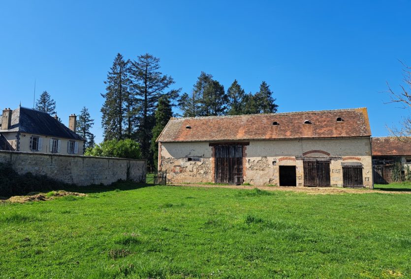 Maison de Maître XIXe avec dépendances et parc de 3,4 ha.