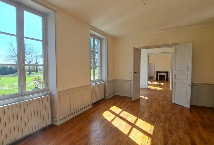 Maison de Maître XIXe avec dépendances et parc de 3,4 ha.