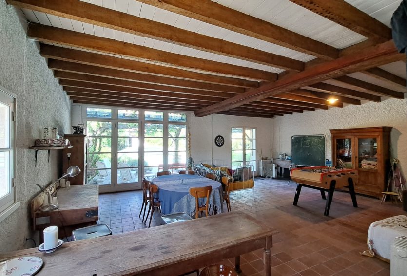 Maison de Maître avec jardin et nombreuses dépendances à Gannat