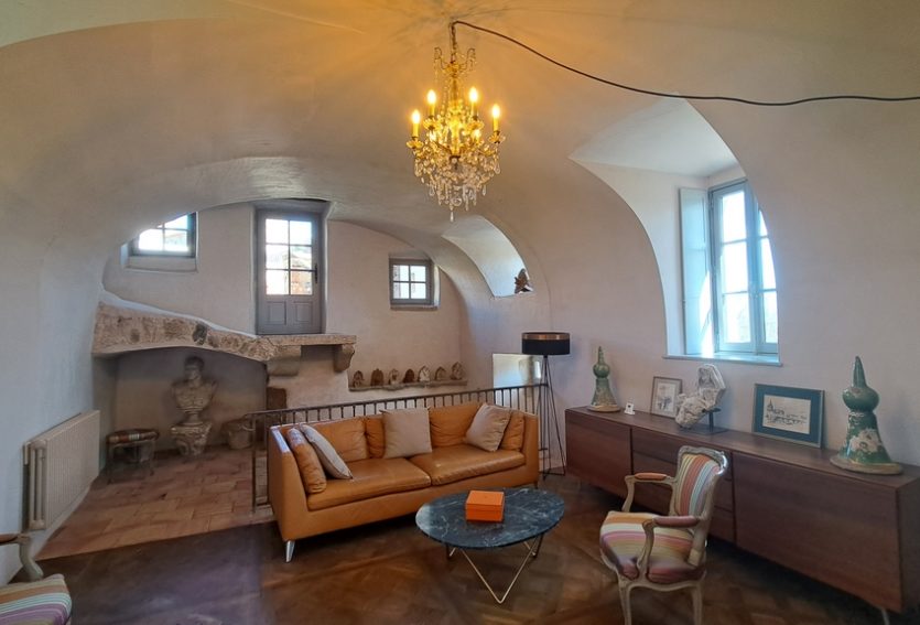 Maison forte ISMH du XVe siècle au sud d’Issoire