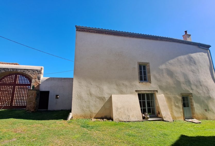 Maison forte ISMH du XVe siècle au sud d’Issoire