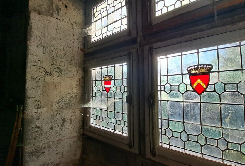 Château ISMH du XVIe siècle dans le Cantal