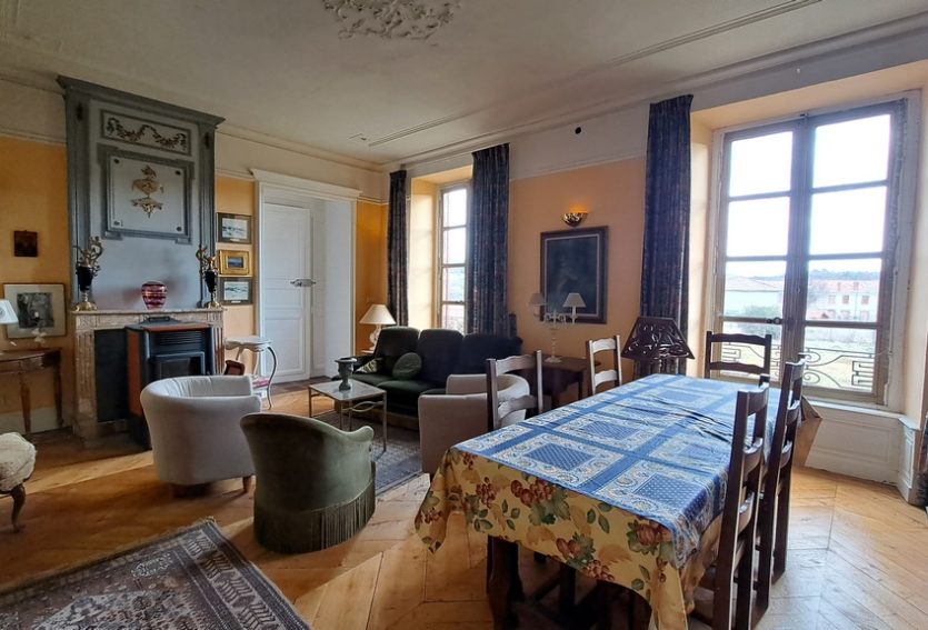 Demeure des XVe et XVIIIe siècles à Ardes-sur-Couze