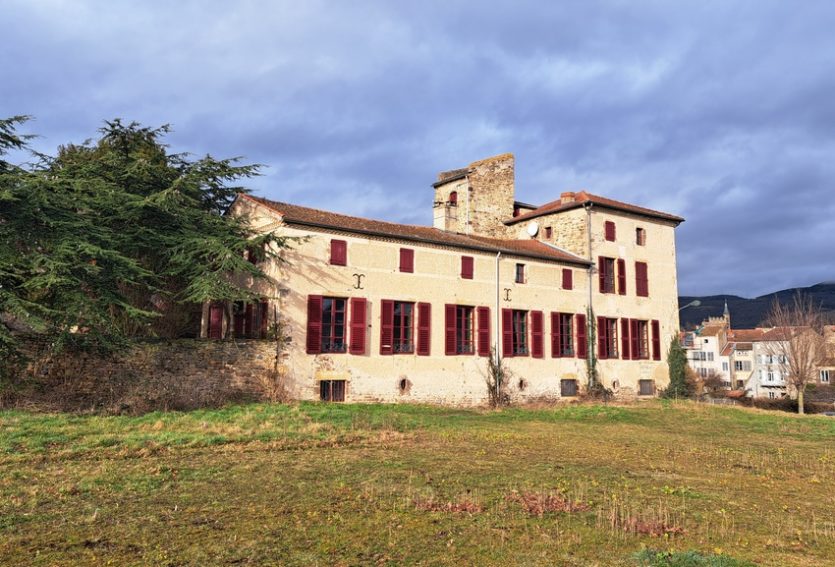 Demeure des XVe et XVIIIe siècles à Ardes-sur-Couze