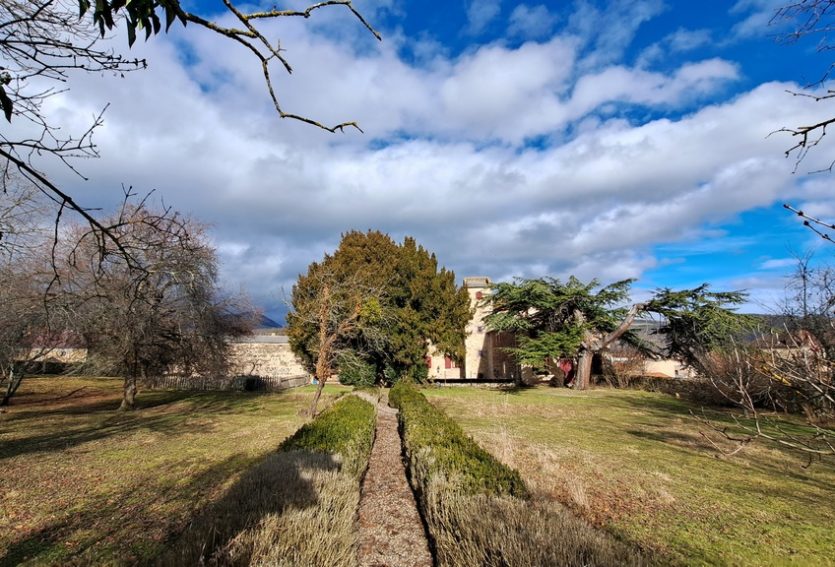 Demeure des XVe et XVIIIe siècles à Ardes-sur-Couze