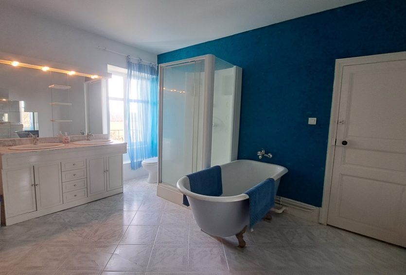 Château des XVIe et XIXe siècles à vocation touristique.