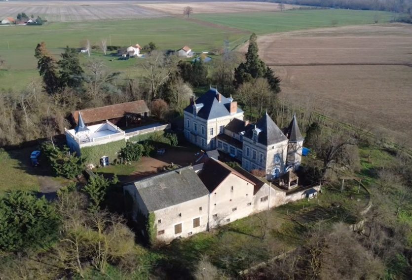 Château des XVIe et XIXe siècles à vocation touristique.