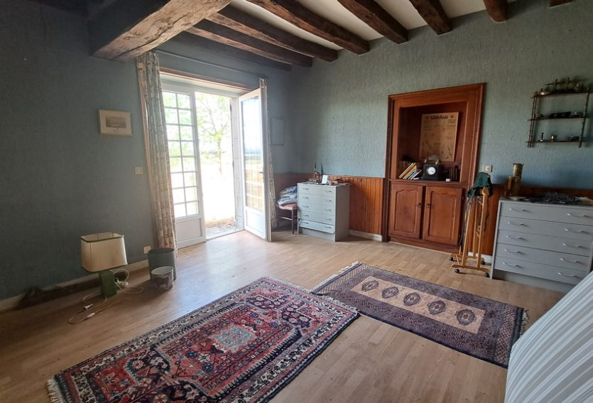 Relais de chasse XIXe avec 20 ha.